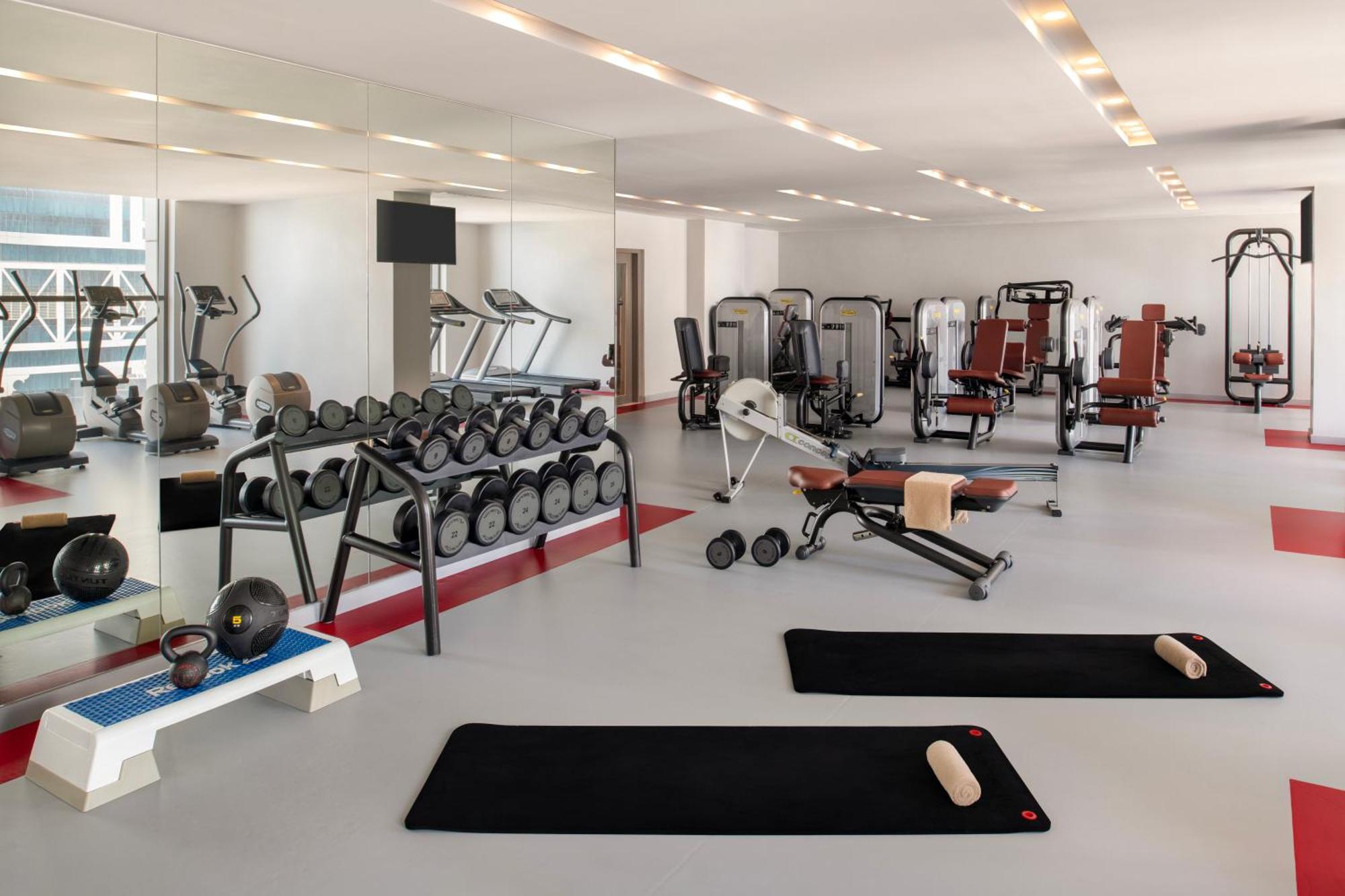 デュシット ドーハ ホテル エクステリア 写真 A typical gym
